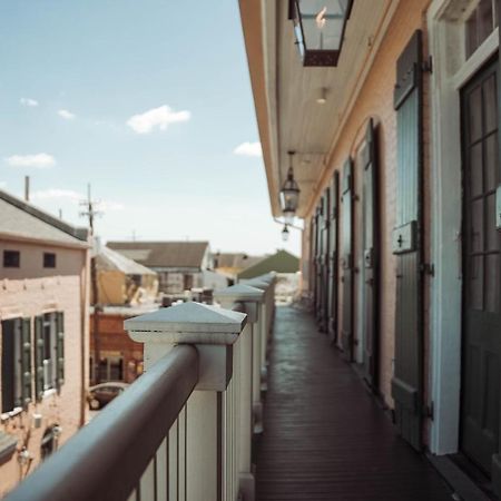 Royal Frenchmen Hotel And Bar New Orleans Bagian luar foto