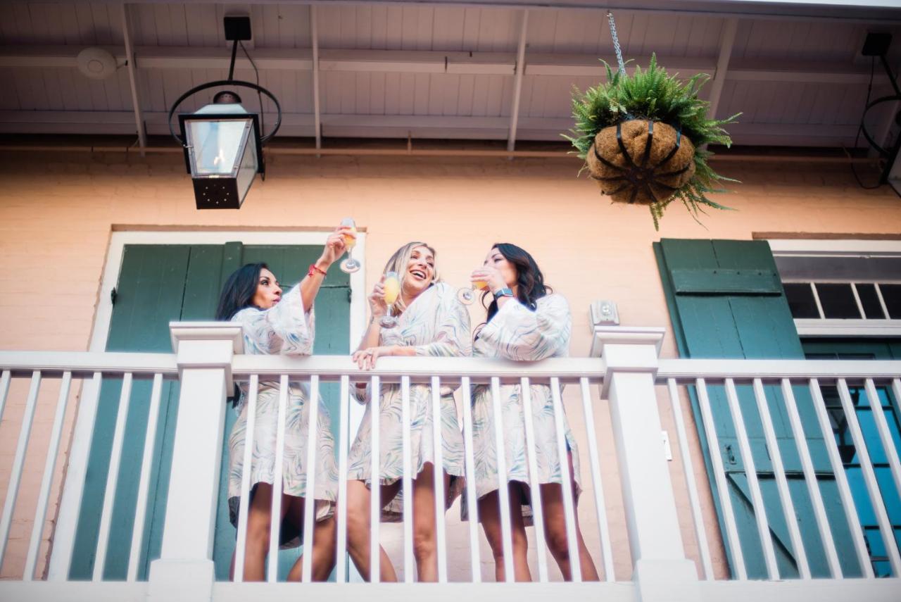 Royal Frenchmen Hotel And Bar New Orleans Bagian luar foto