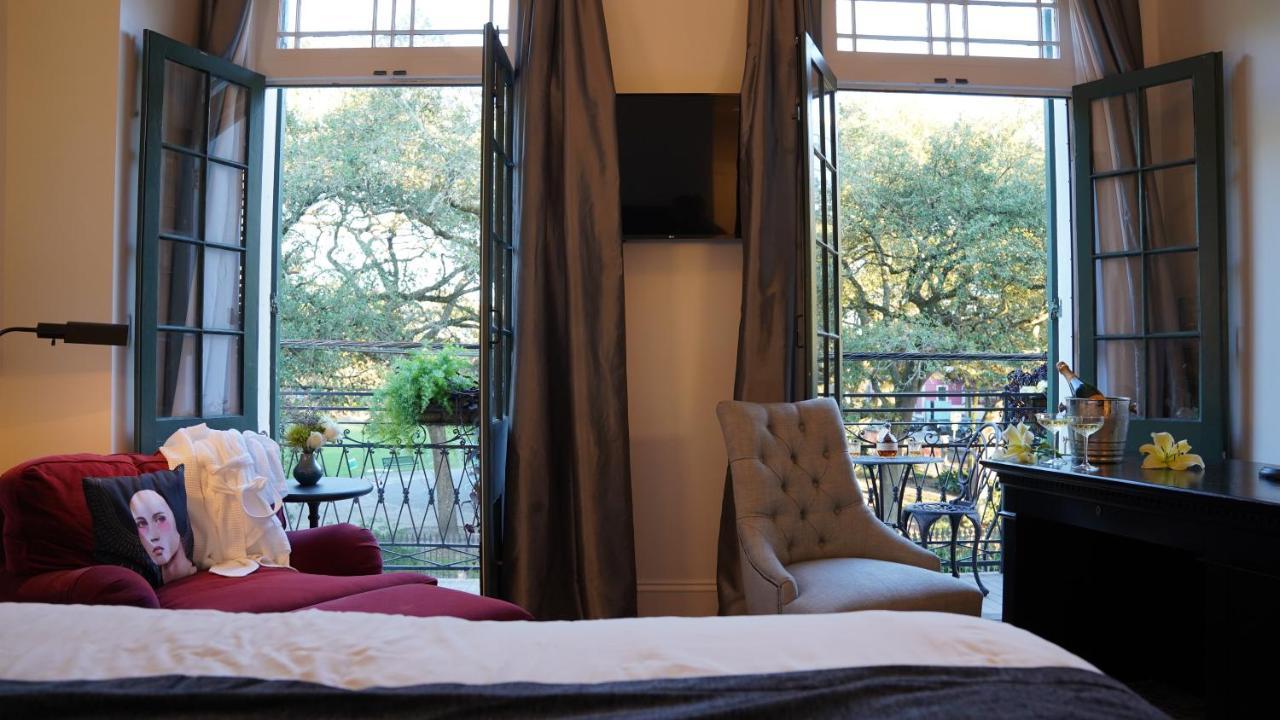 Royal Frenchmen Hotel And Bar New Orleans Bagian luar foto