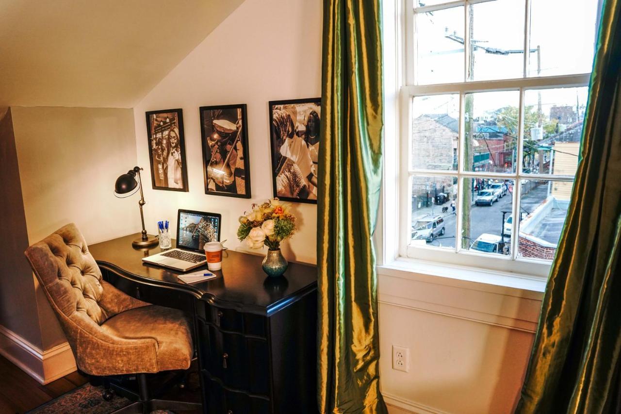 Royal Frenchmen Hotel And Bar New Orleans Bagian luar foto
