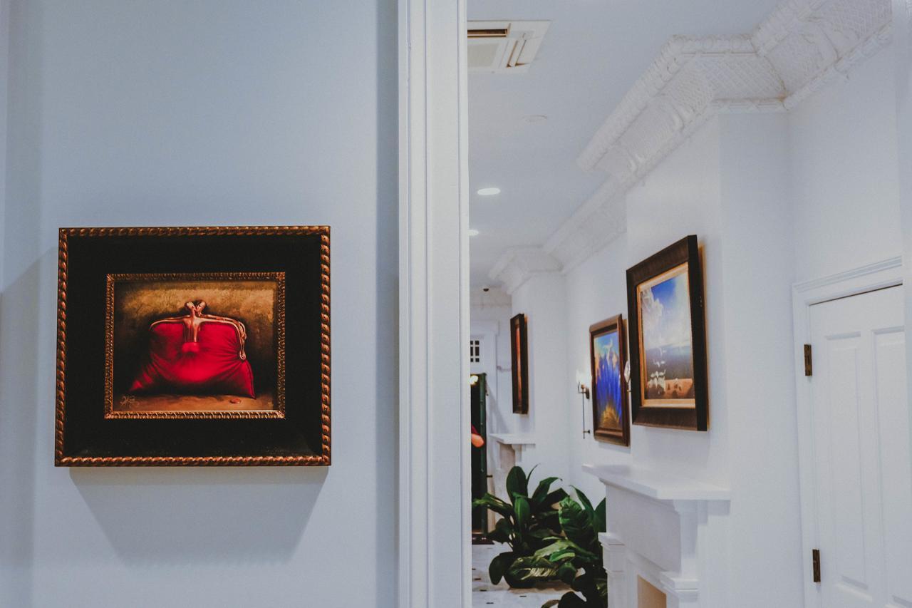 Royal Frenchmen Hotel And Bar New Orleans Bagian luar foto