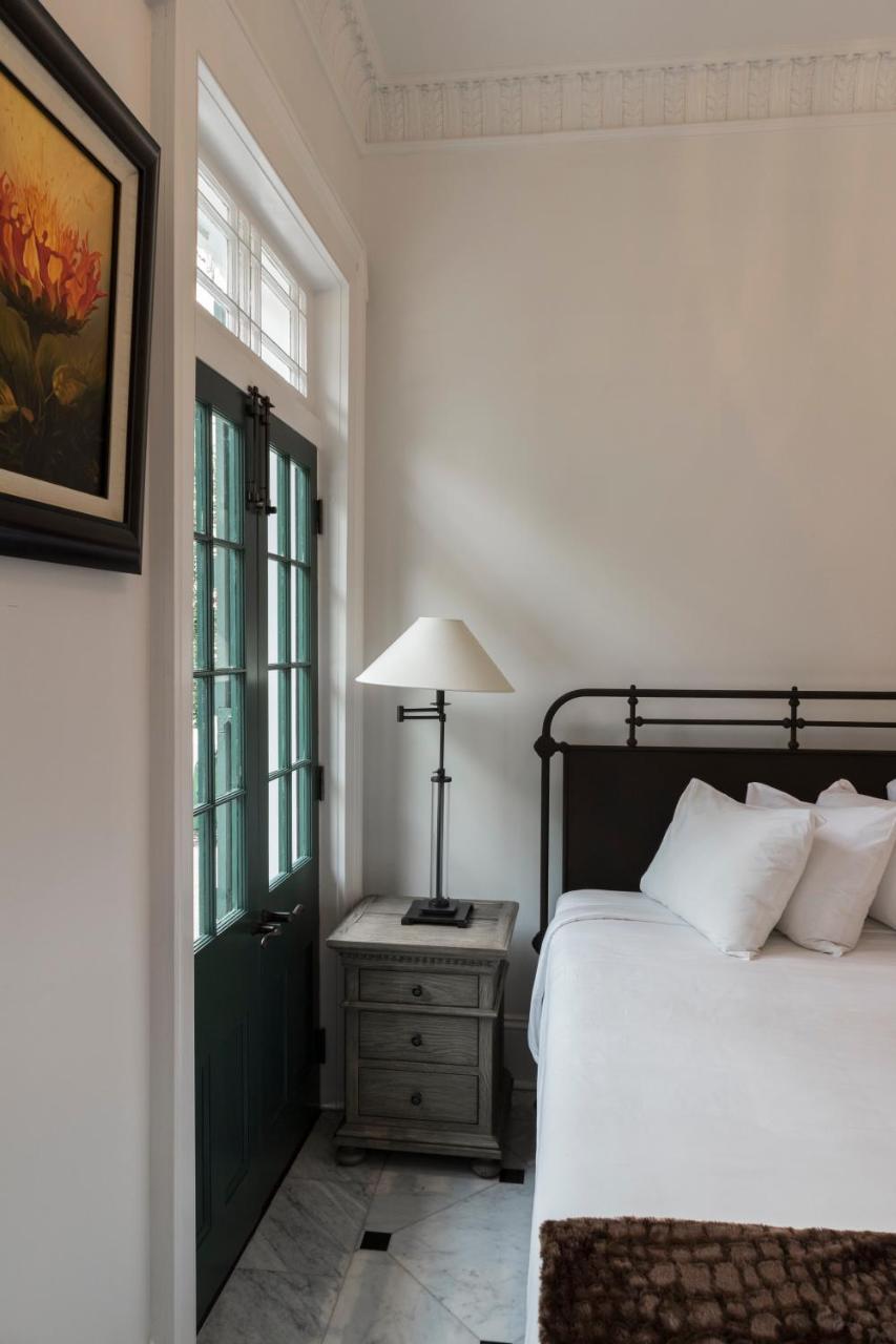 Royal Frenchmen Hotel And Bar New Orleans Bagian luar foto